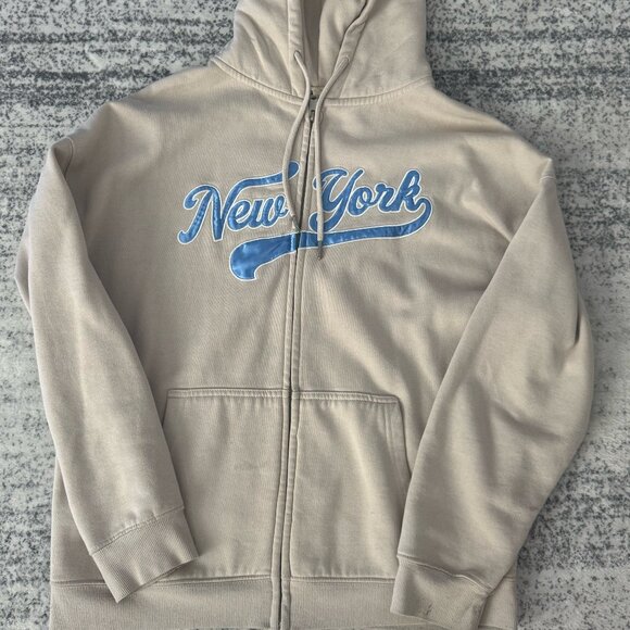 Garage Cream & Blue “New York” Hoodie – Cozy & Cute Vibes - Picture 1 of 4